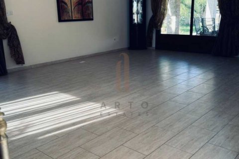 5 bedrooms Villa in Agios Athanasios, Cyprus No. 73094 2