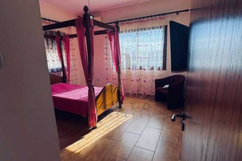 5 bedrooms Villa in Agios Athanasios, Cyprus No. 73094 8