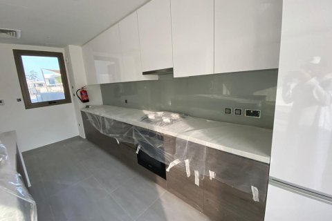 2 bedrooms Townhouse in Thach Than, Vietnam No. 93029 16