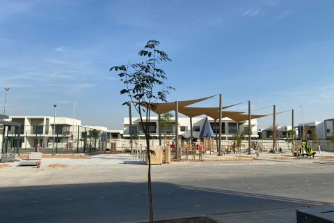 2 bedrooms Townhouse in Thach Than, Vietnam No. 93029 3