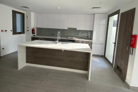 2 bedrooms Townhouse in Thach Than, Vietnam No. 93029 5