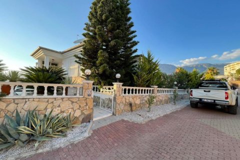 3 rooms Villa in Mahmutlar, Turkey No. 18068