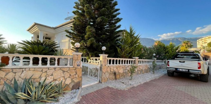3 rooms Villa à Mahmutlar, Turkey No. 18068