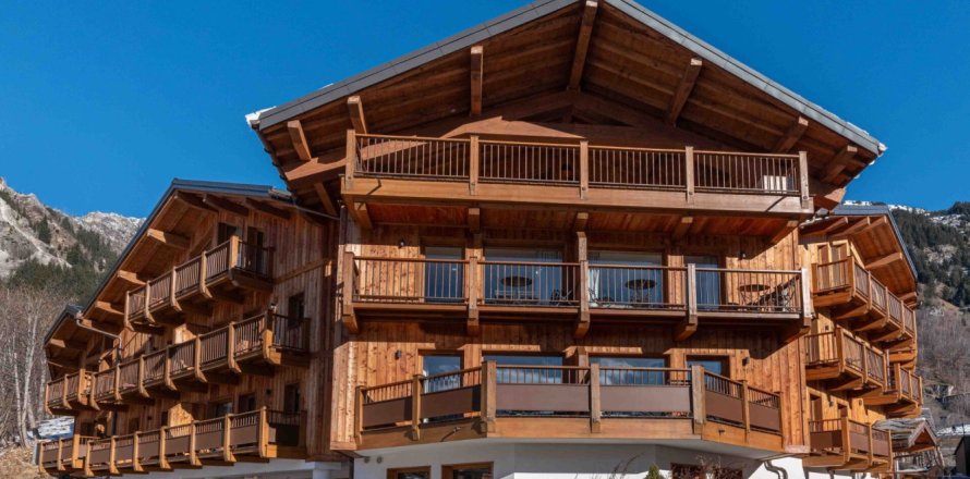 2 bedrooms Apartment in Champagny-en-Vanoise, France No. 100221