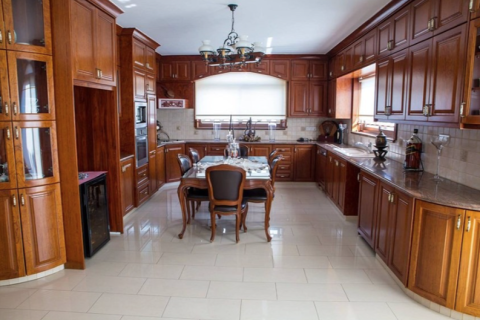 5 bedrooms Villa in Limassol, Cyprus No. 31620 7