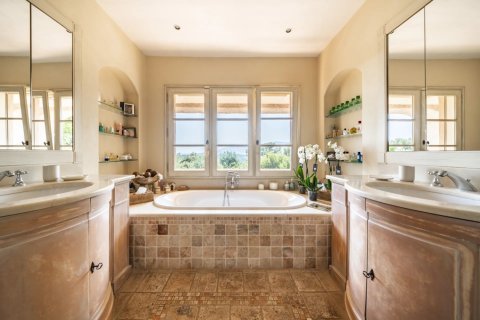 Вилла с 9 спальнями в Сен-Поль-де-Ванс, Франция №83443 12