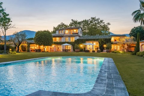 Вилла с 9 спальнями в Сен-Поль-де-Ванс, Франция №83443 6