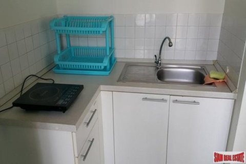 2 bedrooms Apartment in Bangkok, Thailand No. 96063 7