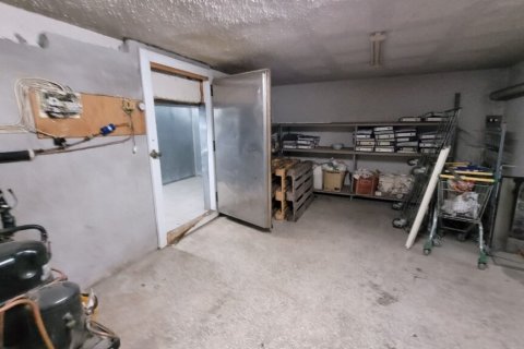 360m² Commercial property à Kalamaria, Greece No. 107998 5