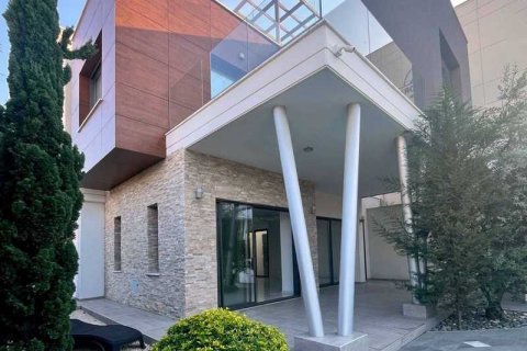 4 dormitorios House en Agios Athanasios, Cyprus No. 31772 2