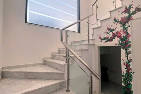 4 dormitorios House en Agios Athanasios, Cyprus No. 31772 7