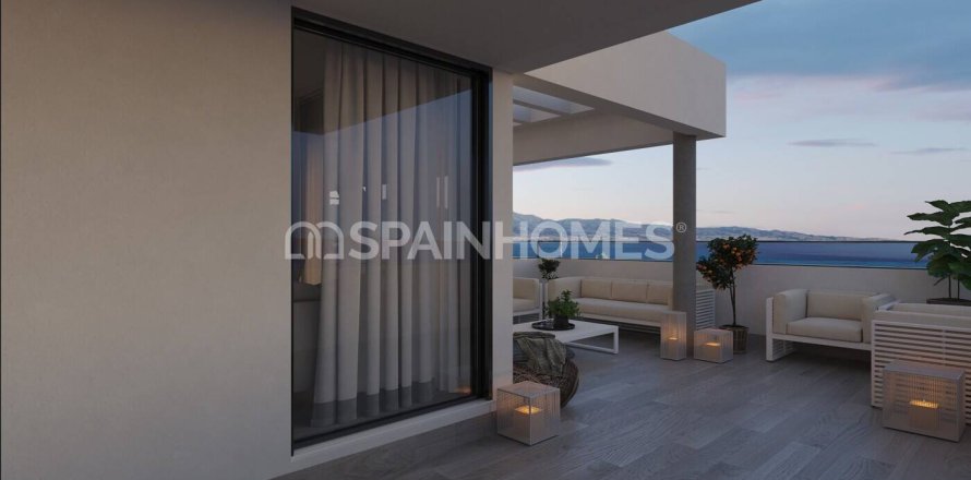 3 bedrooms Penthouse in Casares, Spain No. 88891