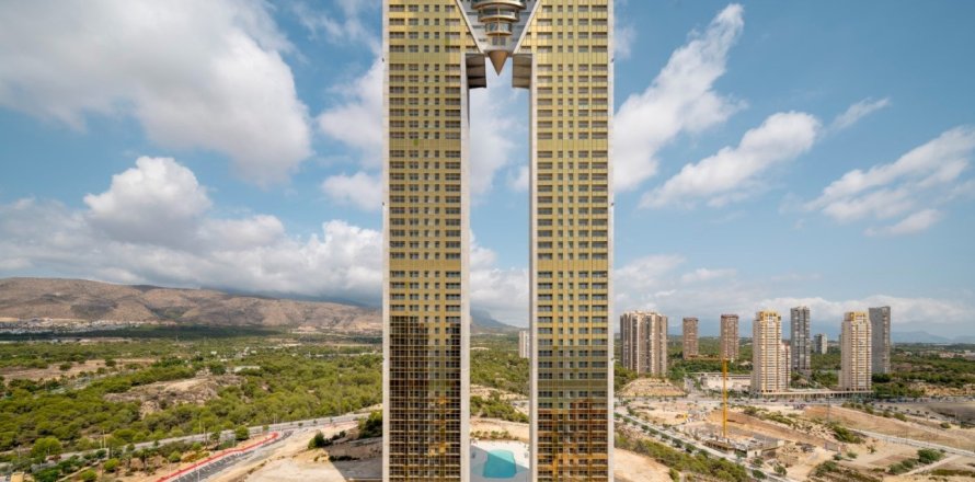 3 dormitorios Apartment en Benidorm, Spain No. 128483