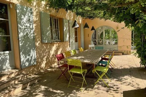 Вилла с 6 спальнями в Коголен, Франция №79625 1