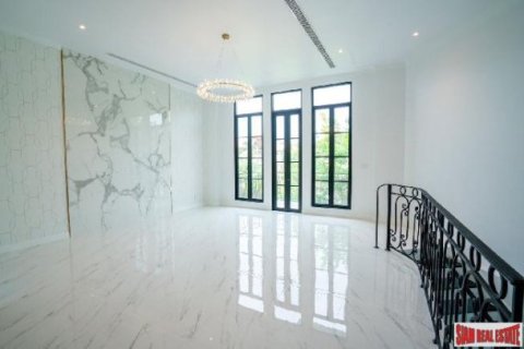 4 bedrooms House in Bangkok, Thailand No. 96647 5