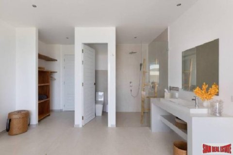 4 bedrooms Villa in Ko Samui, Thailand No. 96212 10
