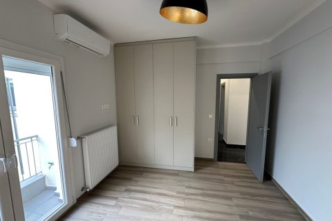 3 bedrooms Apartment in Thessaloniki, Greece No. 107822 9