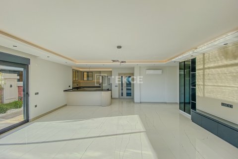 5 bedrooms Villa in Chau Lang, Vietnam No. 75233 11