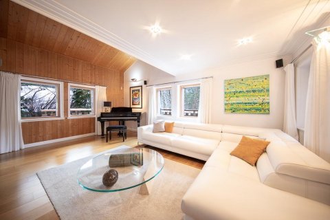 5 bedrooms House in Morzine, France No. 99620 9