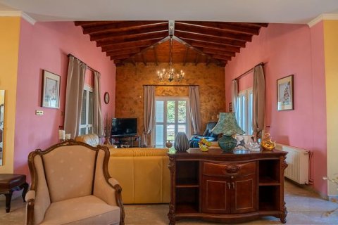 5 bedrooms Villa in Limassol, Cyprus No. 37812 10