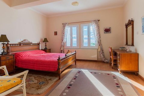 5 bedrooms Villa in Limassol, Cyprus No. 37812 12