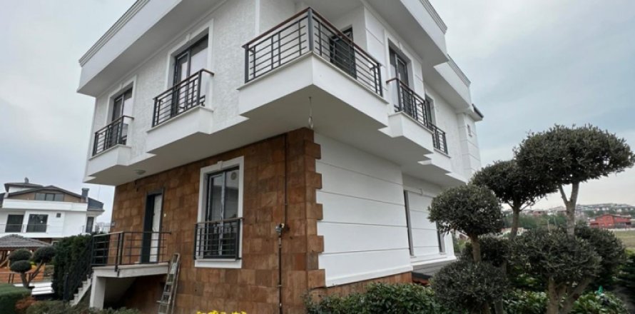 7 bedrooms Villa in Istanbul, Turkey No. 15663