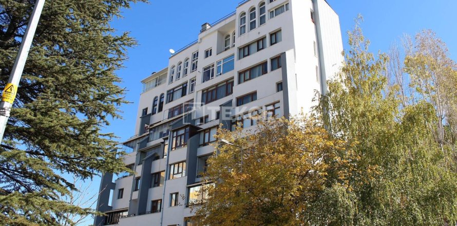 5 dormitorios Apartment en Ankara, Turkey No. 11768