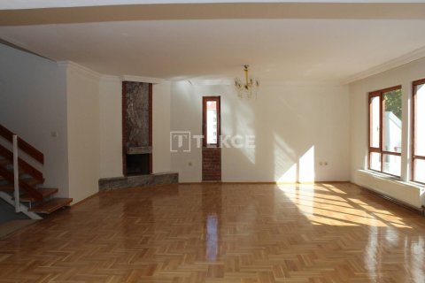 5 bedrooms Apartment in Quang Ngai, Vietnam No. 11768 9