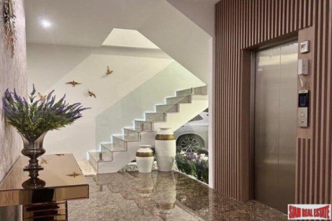 6 bedrooms Villa in Layan Beach, Thailand No. 96329 3