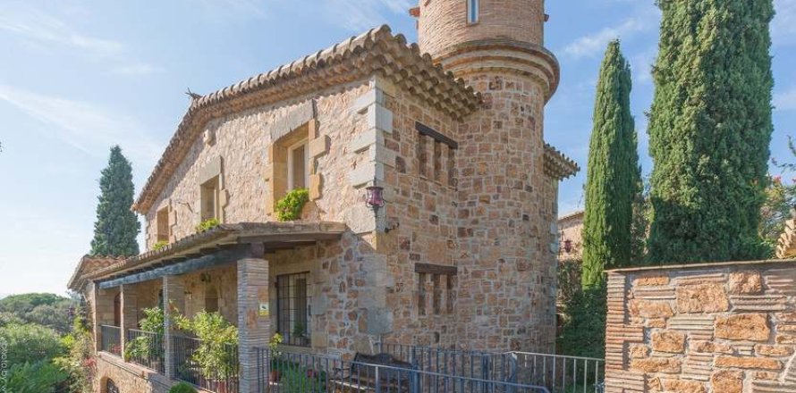 5 bedrooms House in Platja D'aro, Spain No. 25346
