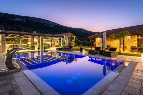 4 bedrooms Villa in Nafplio, Greece No. 108402