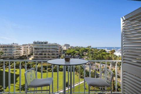3 chambres Appartement à Cannes, France No. 69843 2