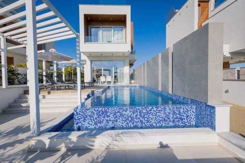 3 bedrooms House in Ayia Napa, Cyprus No. 39414 1