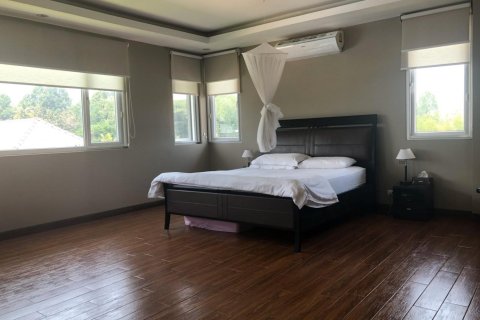 5 bedrooms House in Chiang Mai, Thailand No. 97737 15