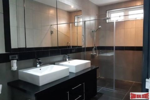 5 bedrooms House in Pattaya, Thailand No. 96935 24