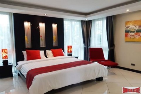 5 bedrooms House in Pattaya, Thailand No. 96935 7