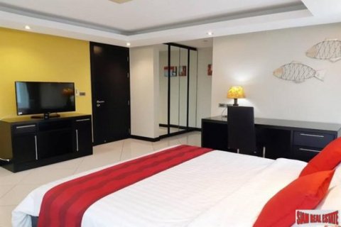 5 bedrooms House in Pattaya, Thailand No. 96935 4