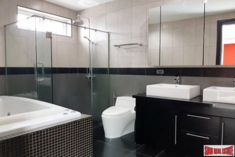 5 bedrooms House in Pattaya, Thailand No. 96935 12