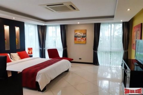 5 bedrooms House in Pattaya, Thailand No. 96935 5