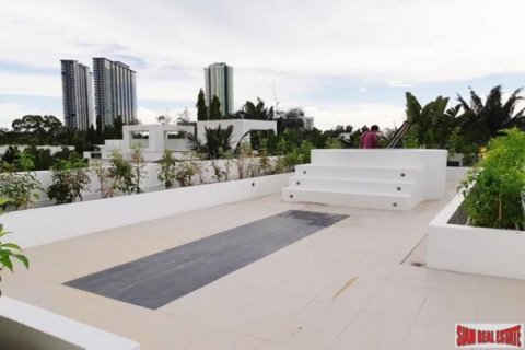 5 bedrooms House in Pattaya, Thailand No. 96935 2