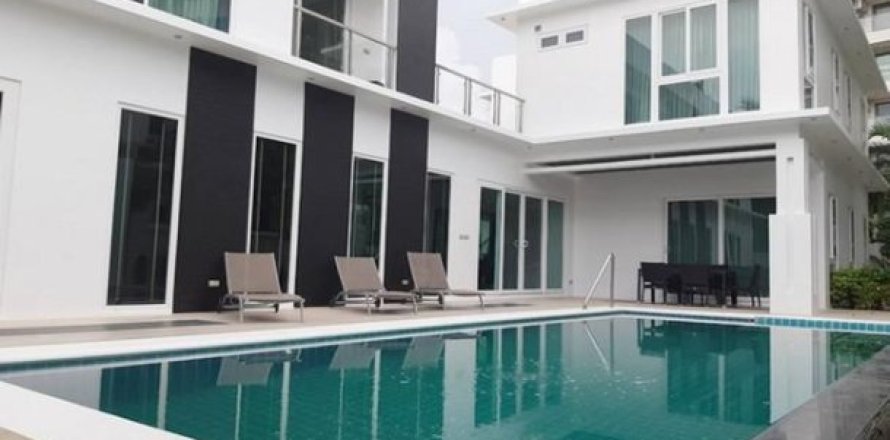 5 bedrooms House in Pattaya, Thailand No. 96935
