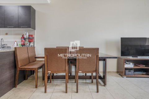 2 bedrooms Apartment in Nguyen Thi Minh Khai, Vietnam No. 42375 8