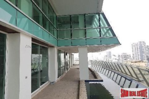 6 bedrooms Duplex in Bangkok, Thailand No. 95818 1