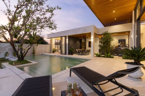 4 bedrooms Villa in Phuket, Thailand No. 69867 11