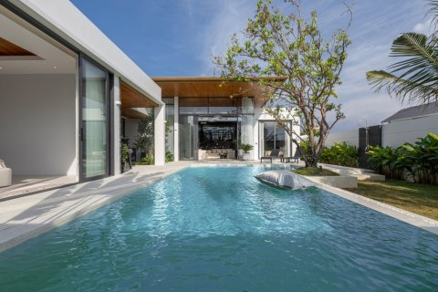 4 bedrooms Villa in Phuket, Thailand No. 69867 16