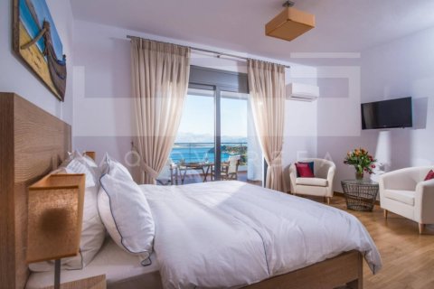 5 bedrooms Villa in Agios Nikolaos, Greece No. 24350 4