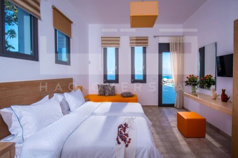 5 bedrooms Villa in Agios Nikolaos, Greece No. 24350 8