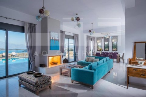 5 bedrooms Villa in Agios Nikolaos, Greece No. 24350 25