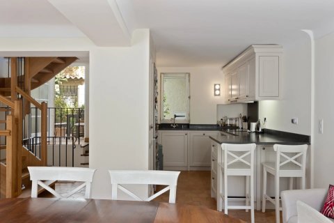 4 dormitorios House en Mougins, France No. 72562 5
