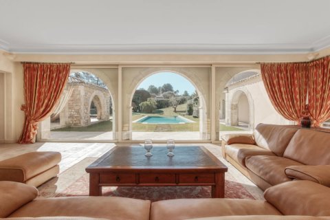 5 bedrooms Villa in Mougins, France No. 80612 3